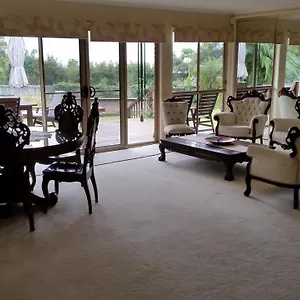 Hilltop Hideaway Ninderry